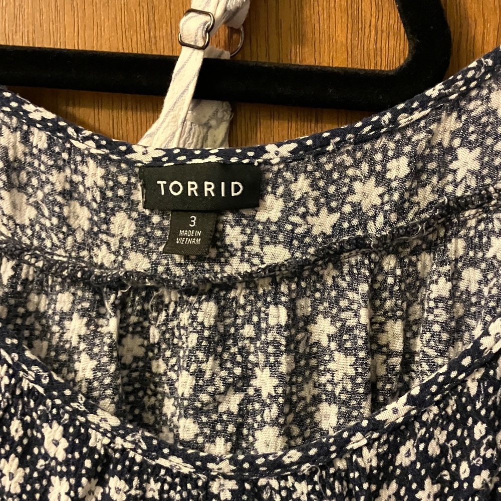 Torrid (2) tank tops Navy and White Floral and Stiped - Picture 2 of 8